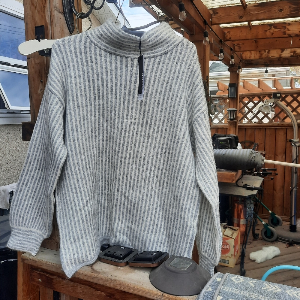 Olsen sweater